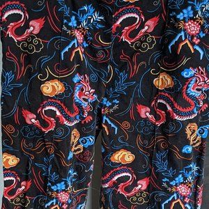 Laura Byrnes California Cropped Trousers in Dragon Print, Size Large